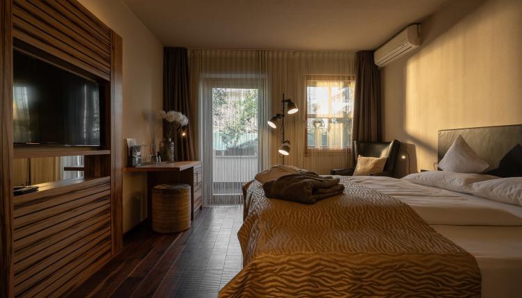 Teenie double room