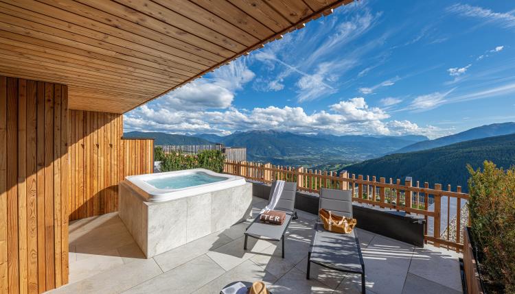 Luxury Terrace Suite Larix with Whirlpool