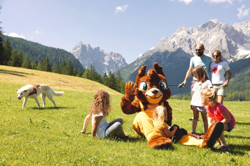 Inizio soleggiato dell’estate in montagna - Family Hotel Rainer