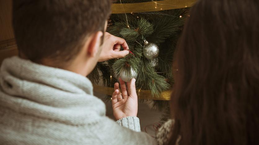 CHRISTMAS LOVE ESCAPE