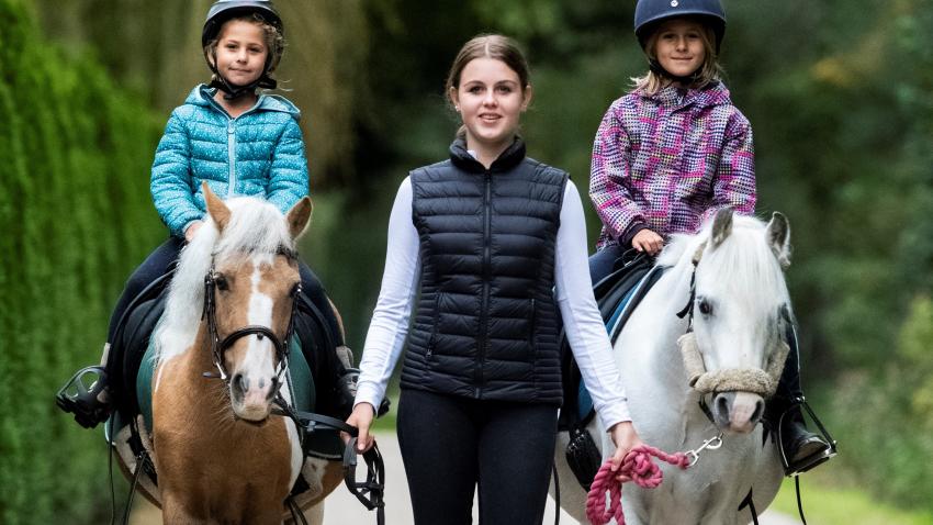 GUIDED PONY RIDE (CHILDREN) | GUIDED HORSE RIDE (ADULTS)