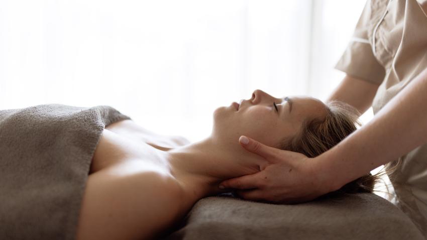 AYURVEDA MUKABHYANGA