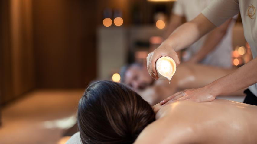 MASSAGE AUX CHANDELLES POUR DEUX