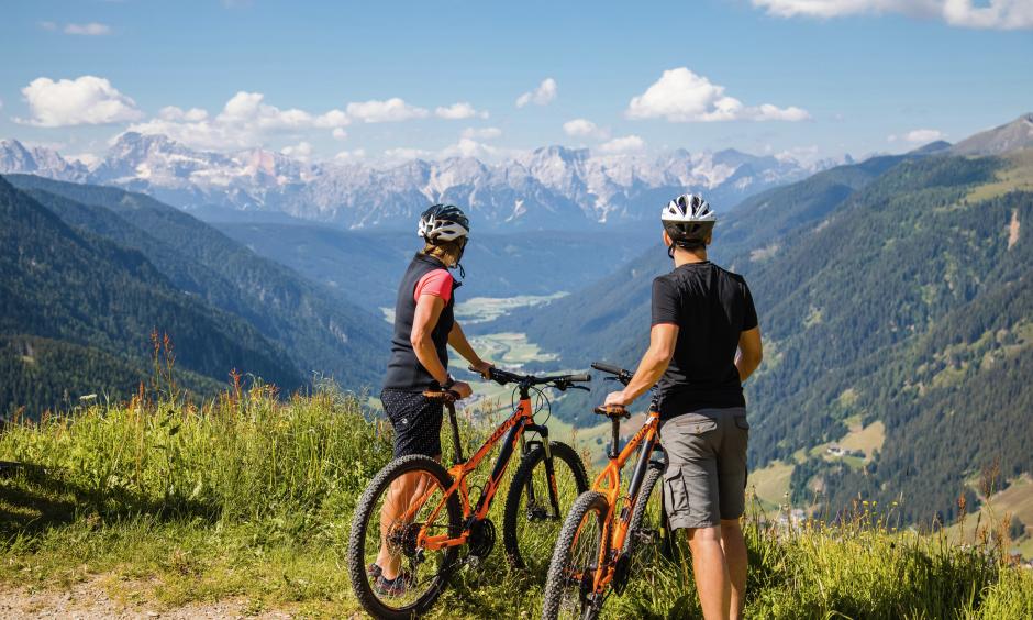 Pure bike & mountain pleasure